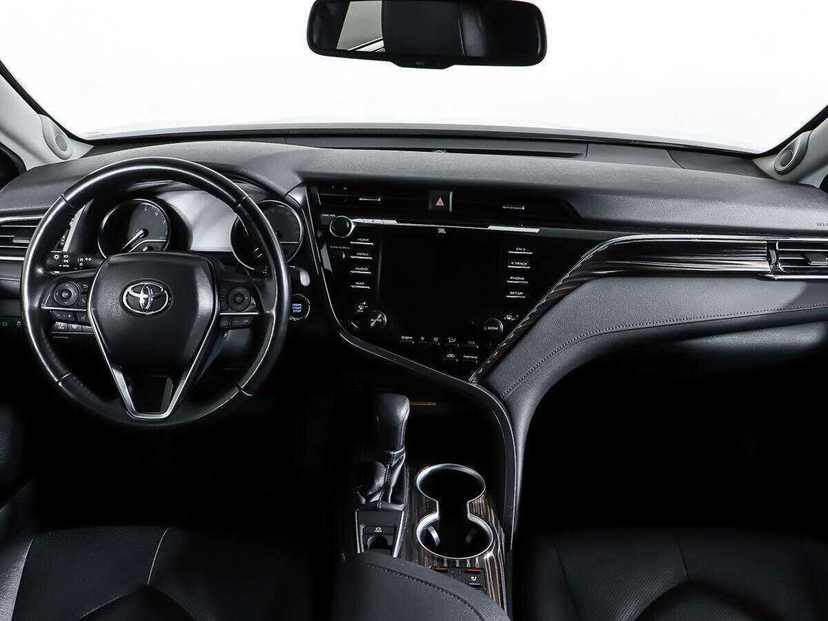 Toyota Camry 2019 года с пробегом. Фото: #10