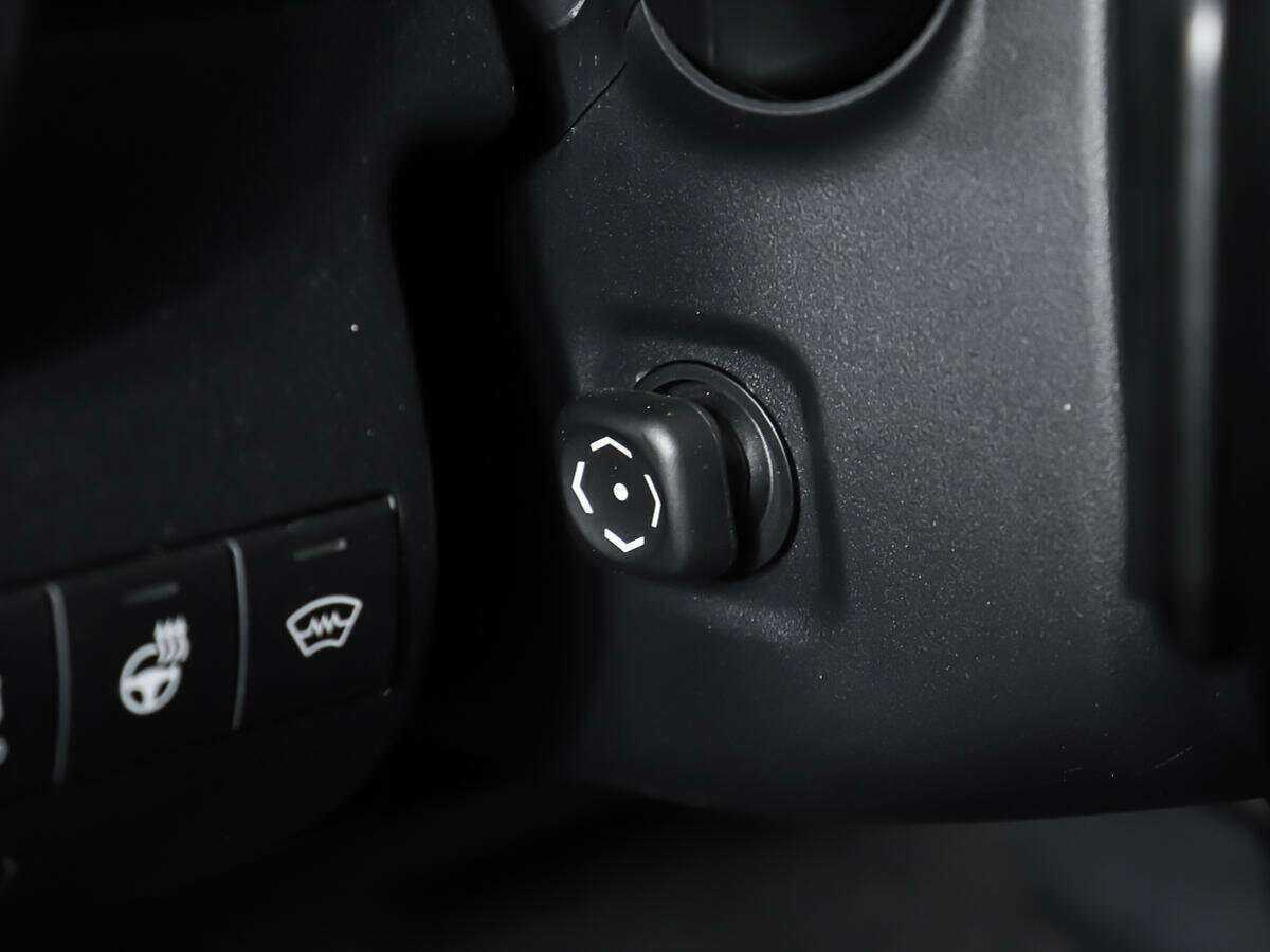 Toyota Camry 2019 года с пробегом. Фото: #16