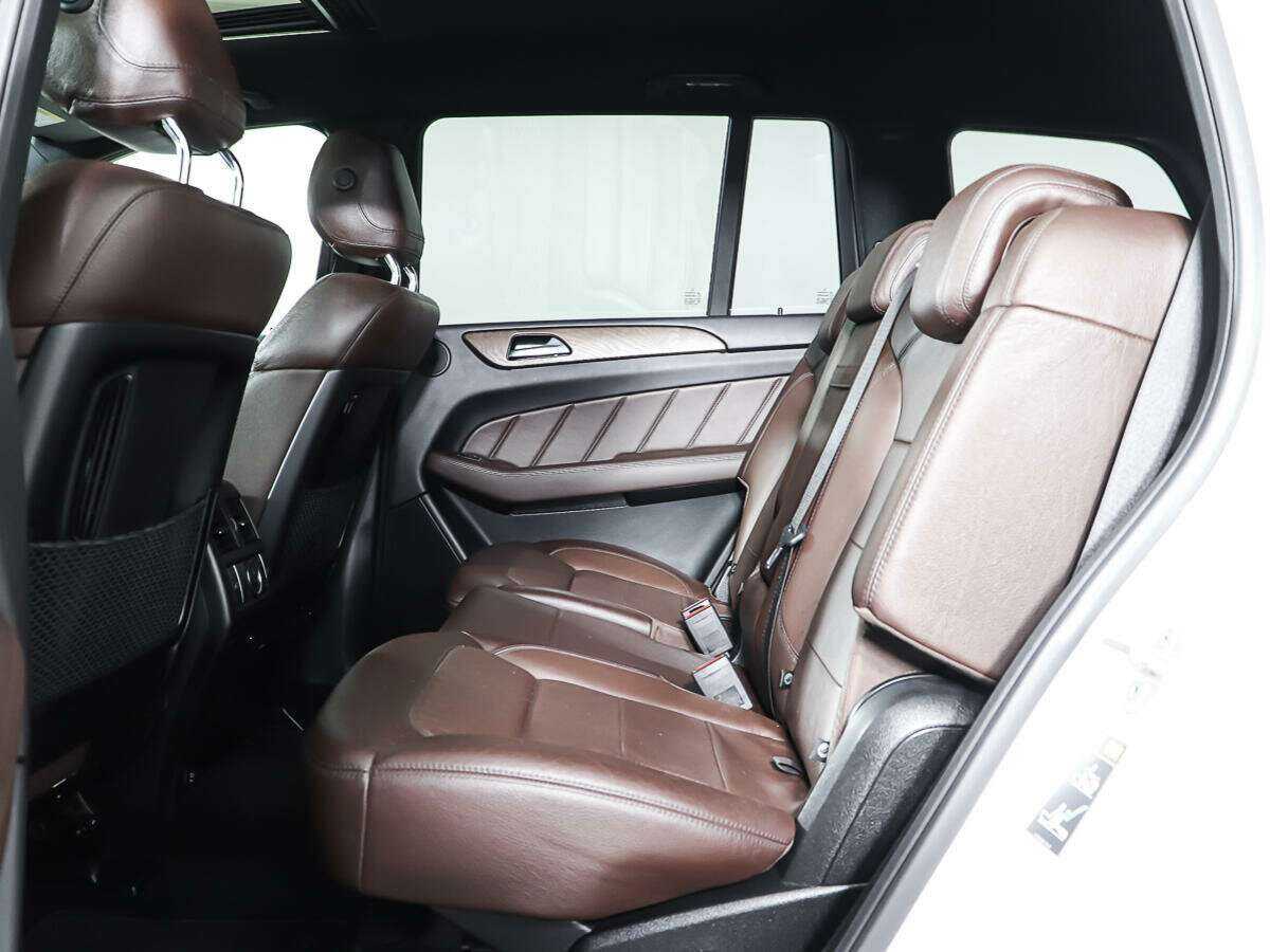 Mercedes-Benz GL-Класс 2015 года с пробегом. Фото: #9