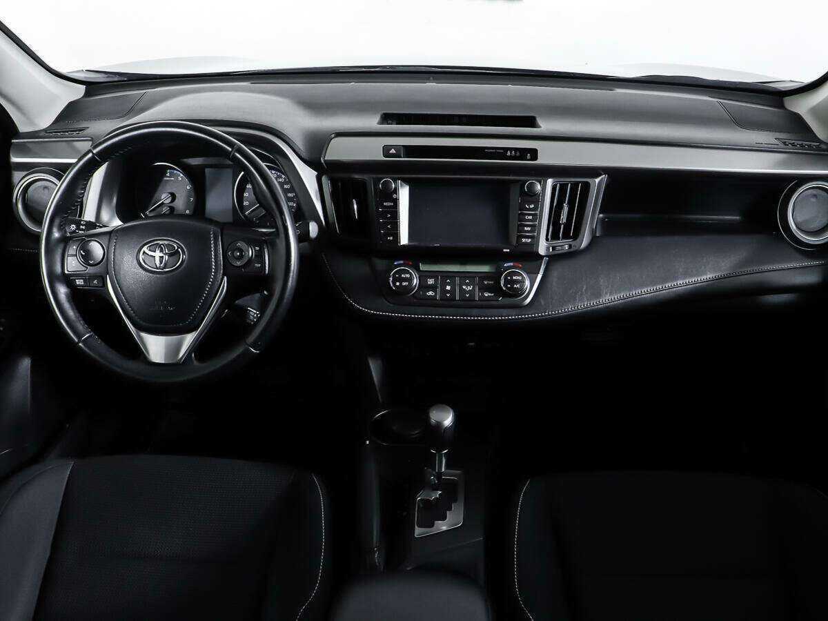 Toyota RAV4 2017 года с пробегом. Фото: #12