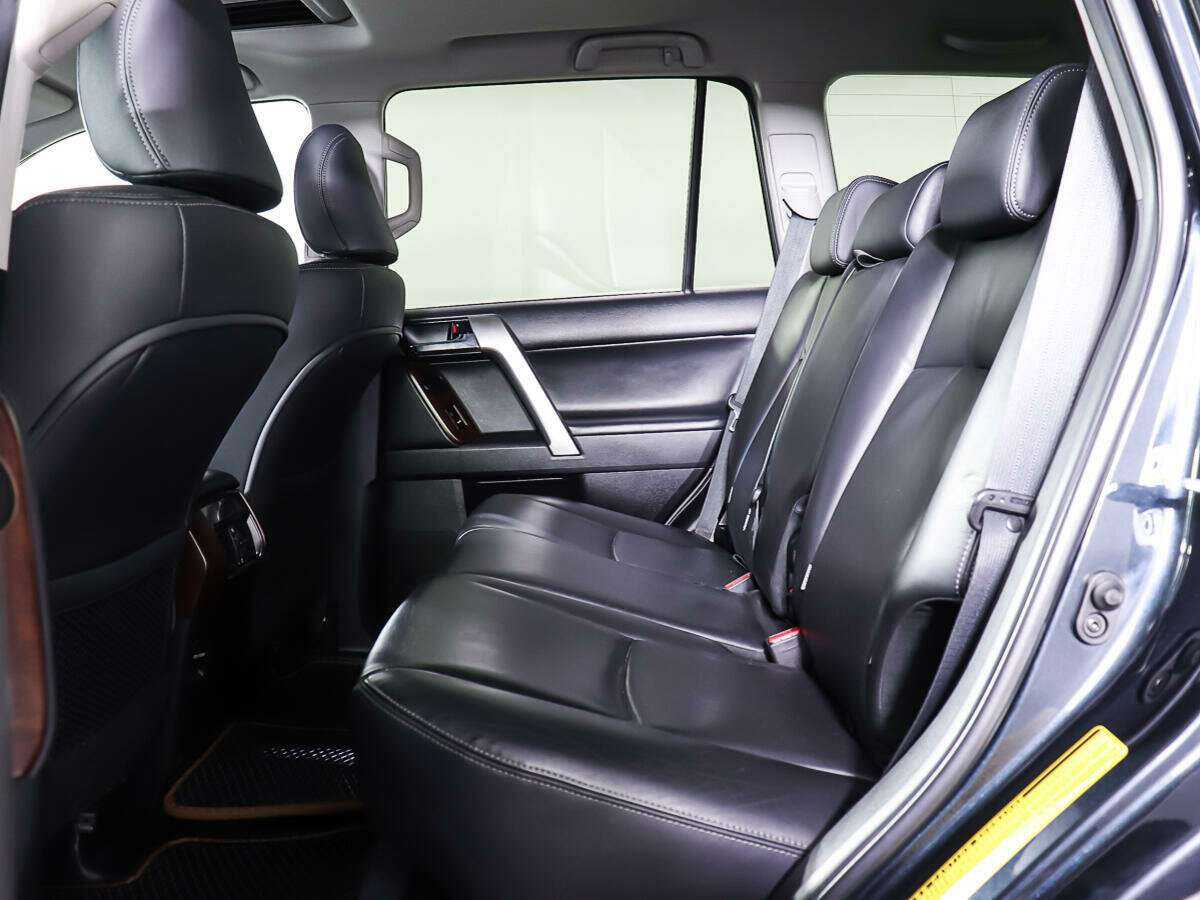 Toyota Land Cruiser Prado 2014 года с пробегом. Фото: #8