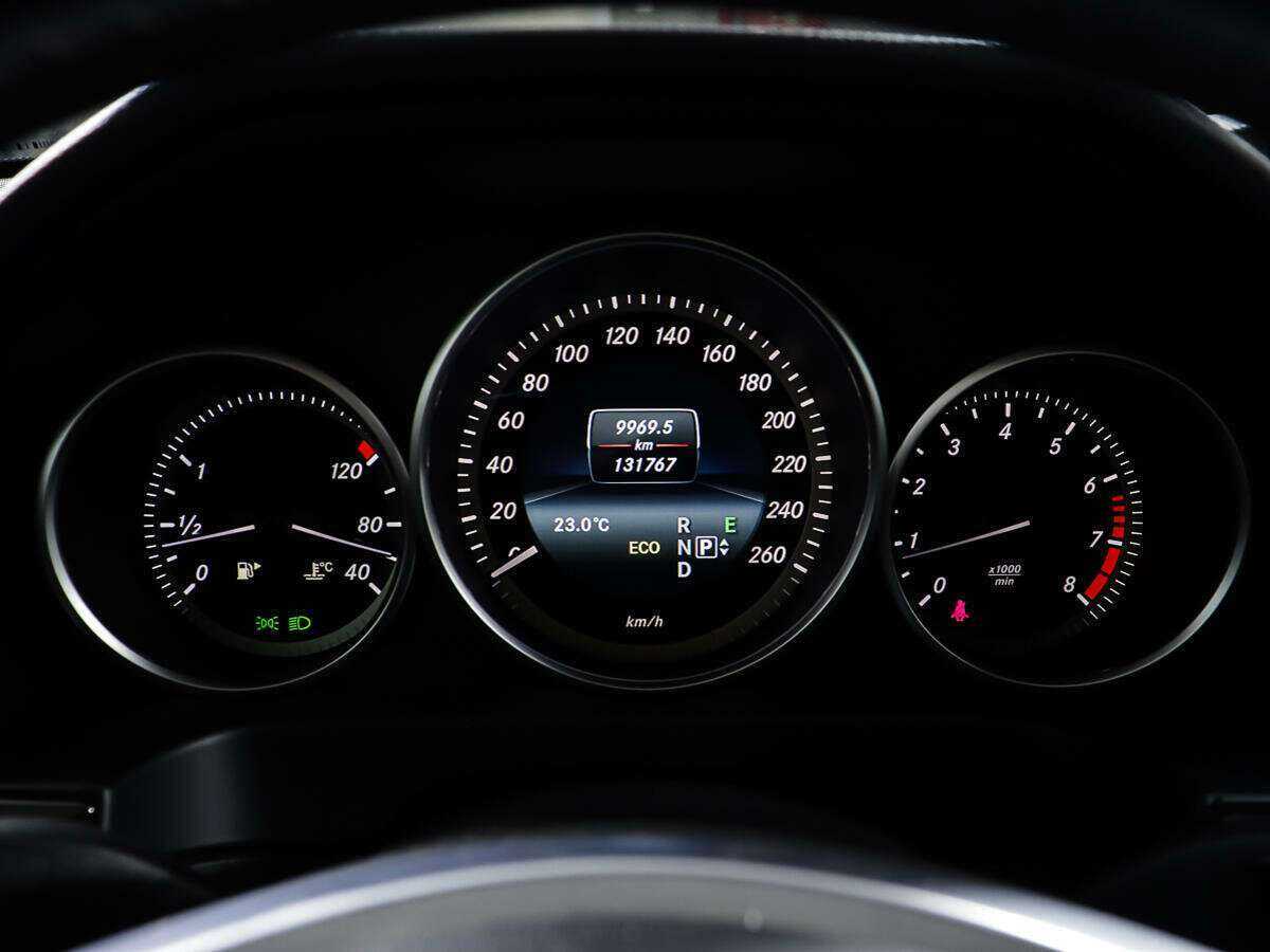 Mercedes-Benz E-Класс 2015 года с пробегом. Фото: #13