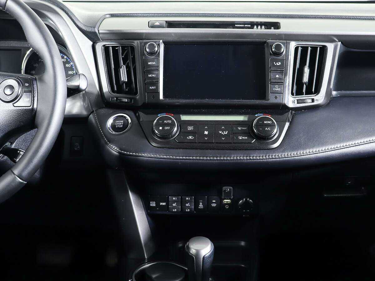 Toyota RAV4 2018 года с пробегом. Фото: #12