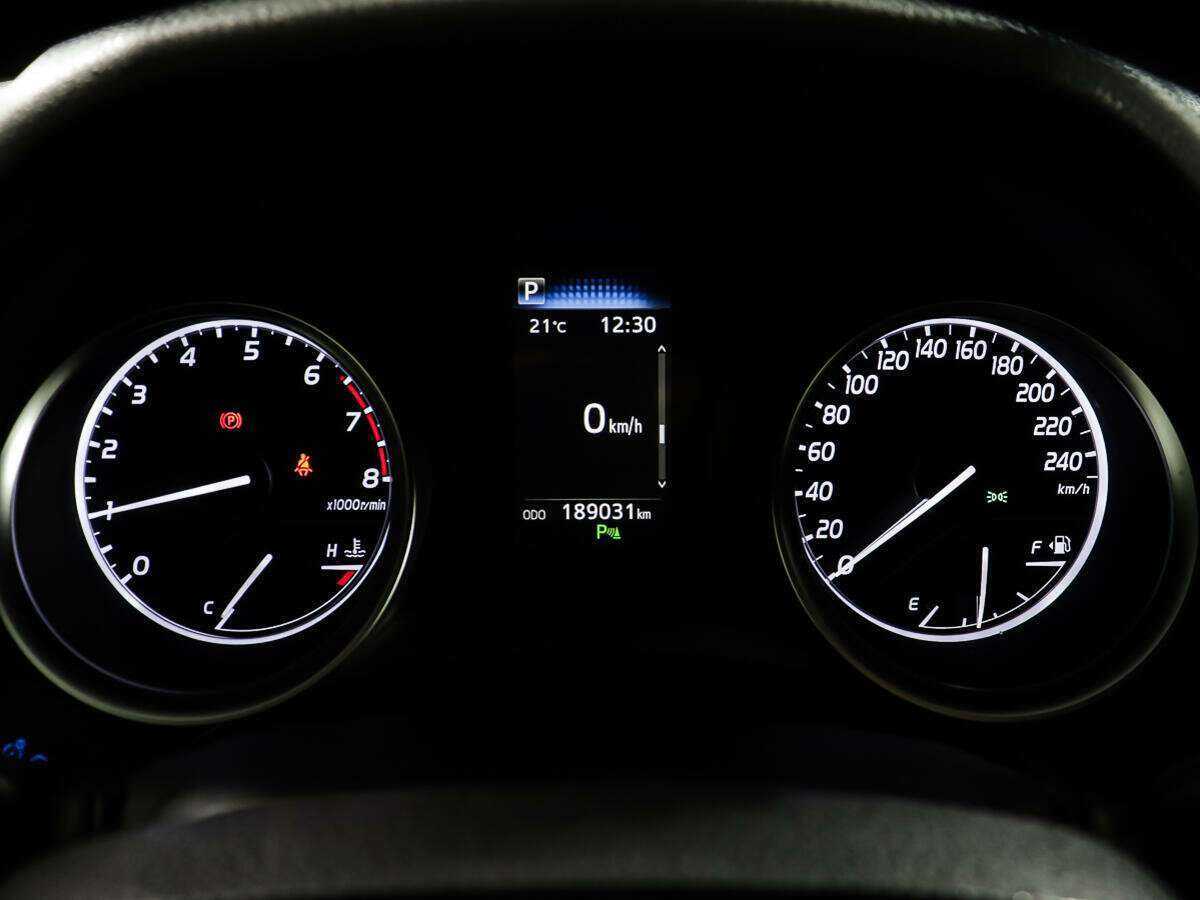 Toyota Camry 2020 года с пробегом. Фото: #12