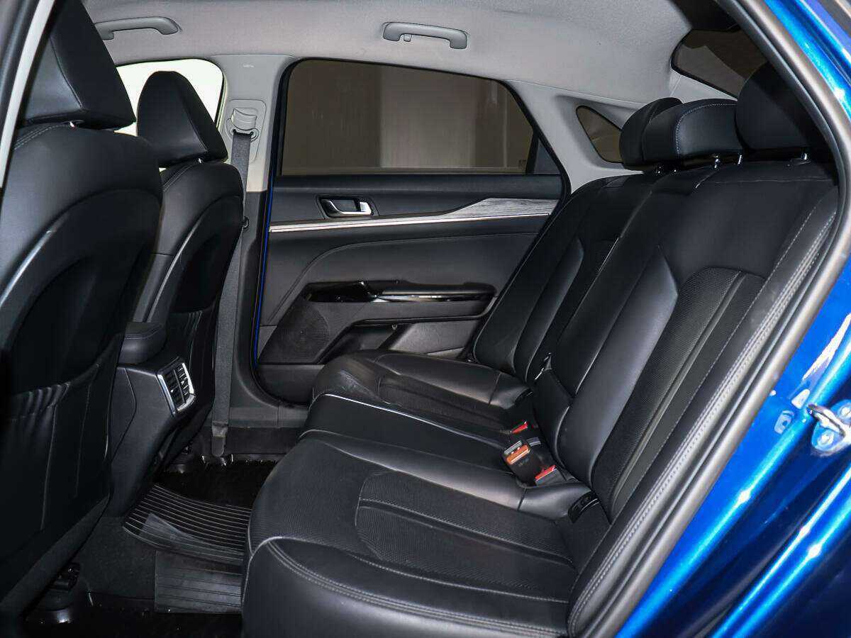 Kia K5 2021 года с пробегом. Фото: #10