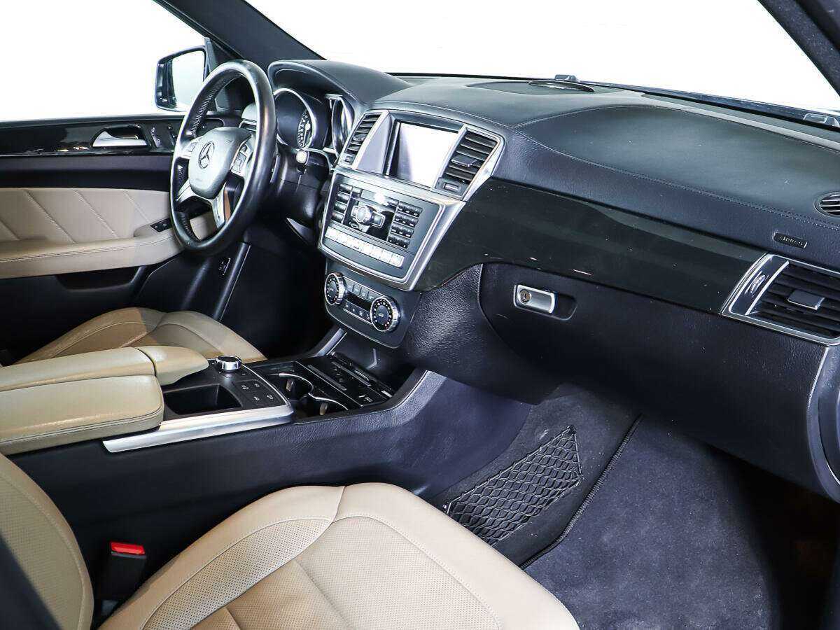 Mercedes-Benz GL-Класс 2015 года с пробегом. Фото: #7