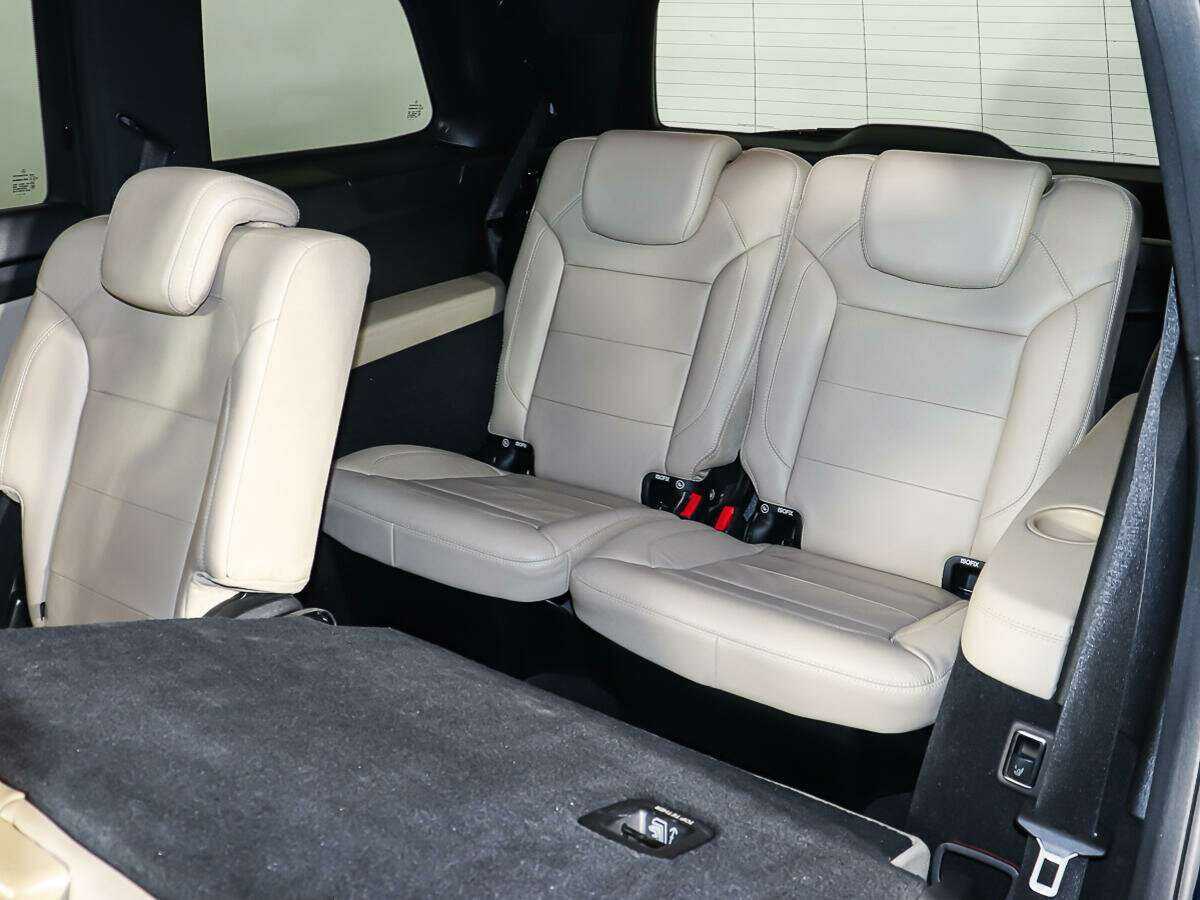 Mercedes-Benz GL-Класс 2015 года с пробегом. Фото: #9