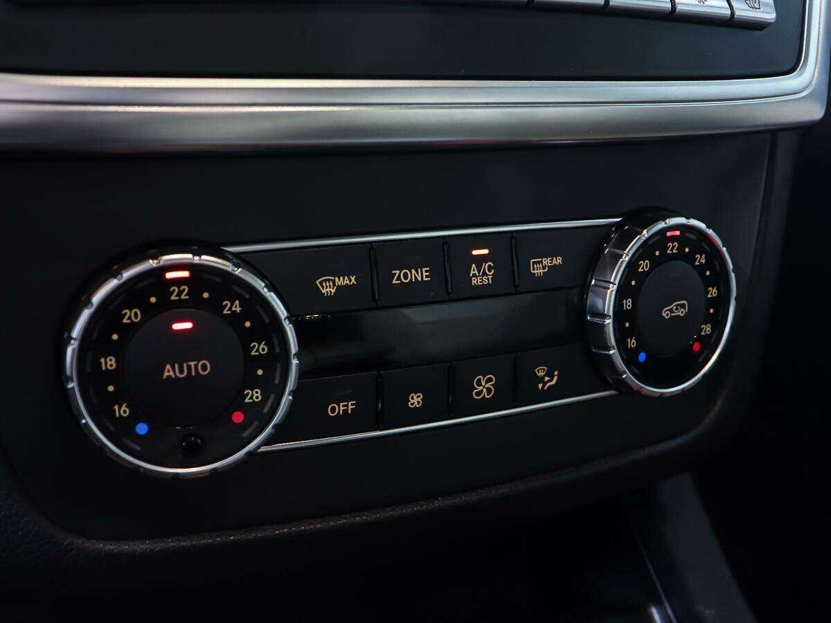 Mercedes-Benz GL-Класс 2015 года с пробегом. Фото: #18