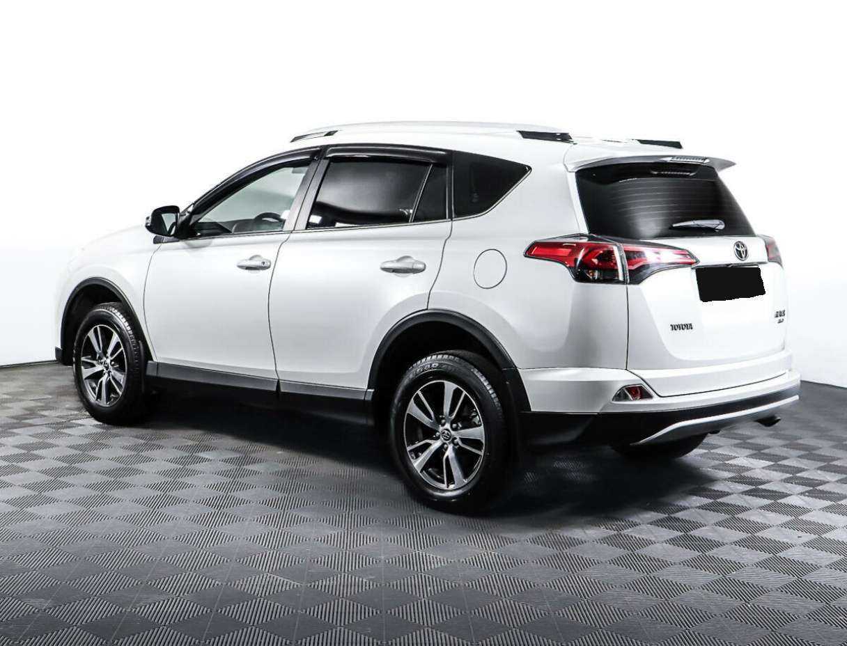 Toyota RAV4 2019 года с пробегом. Фото: #6