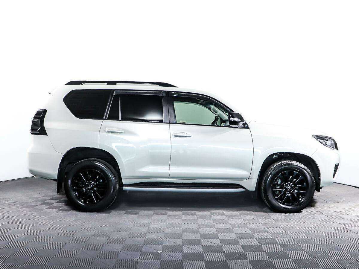 Toyota Land Cruiser Prado 2020 года с пробегом. Фото: #3