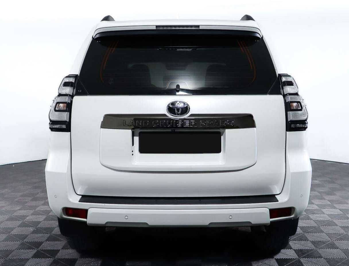 Toyota Land Cruiser Prado 2020 года с пробегом. Фото: #5