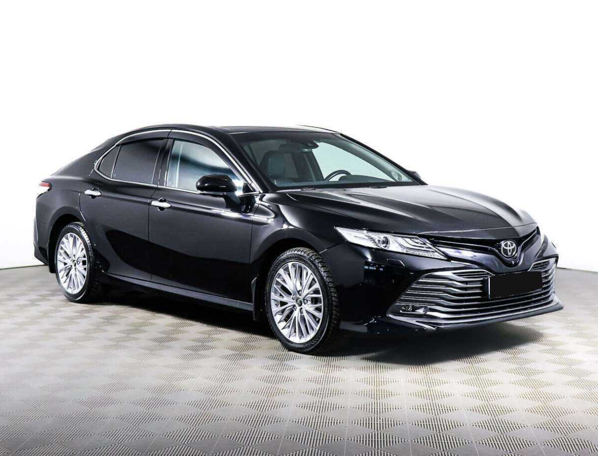 Toyota Camry 2019 года с пробегом. Фото: #2