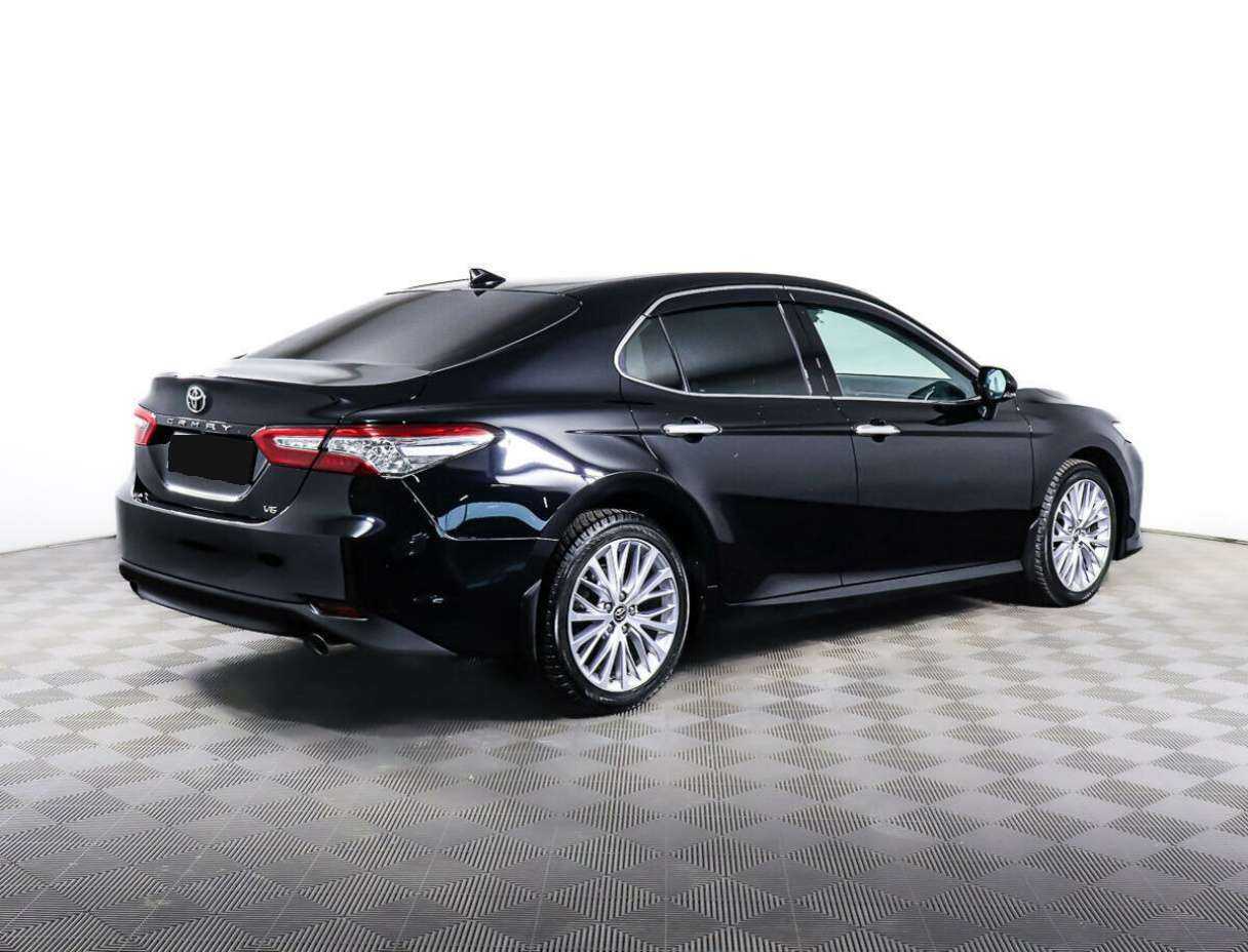 Toyota Camry 2019 года с пробегом. Фото: #4