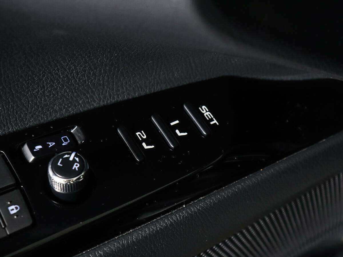 Toyota Camry 2019 года с пробегом. Фото: #13