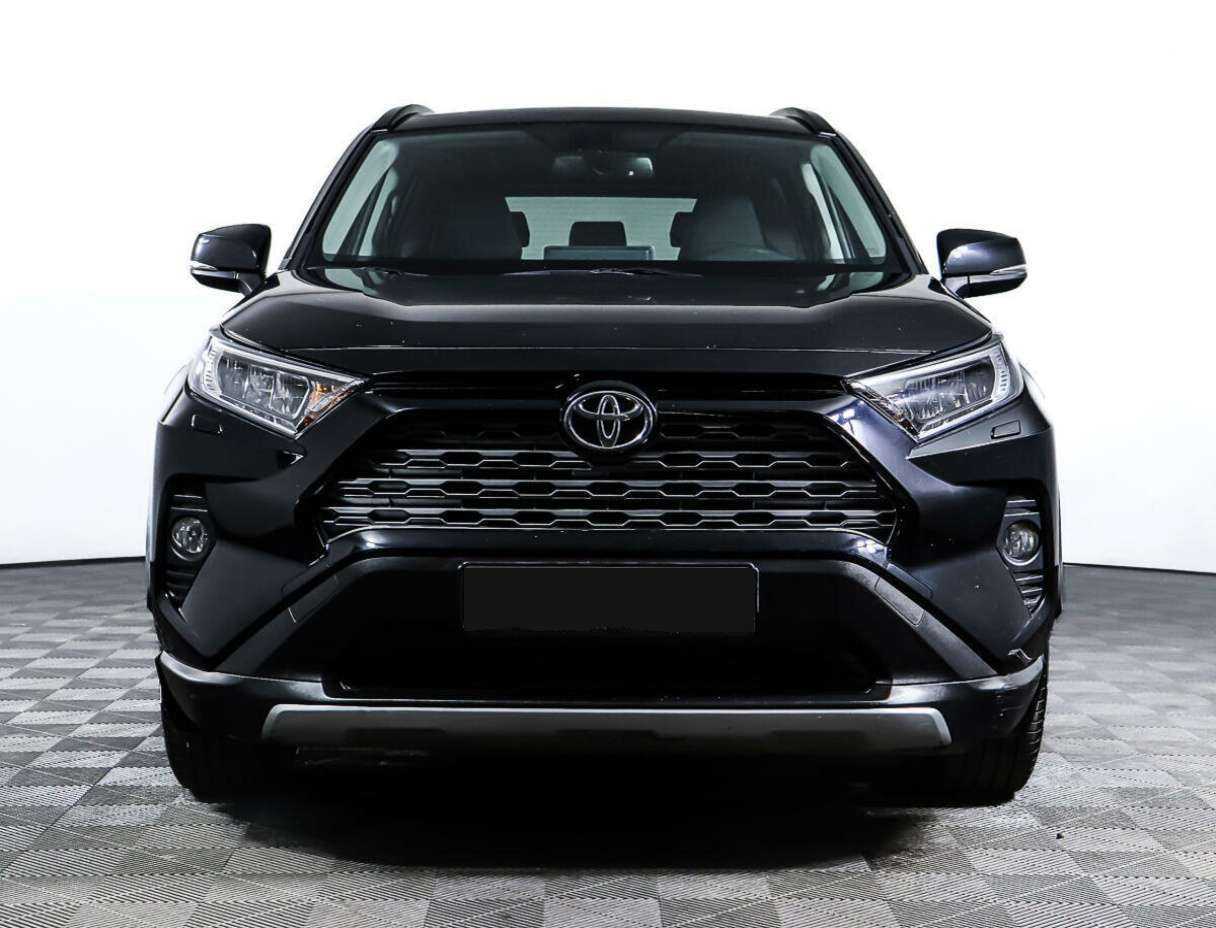 Toyota RAV4 2021 года с пробегом. Фото: #1