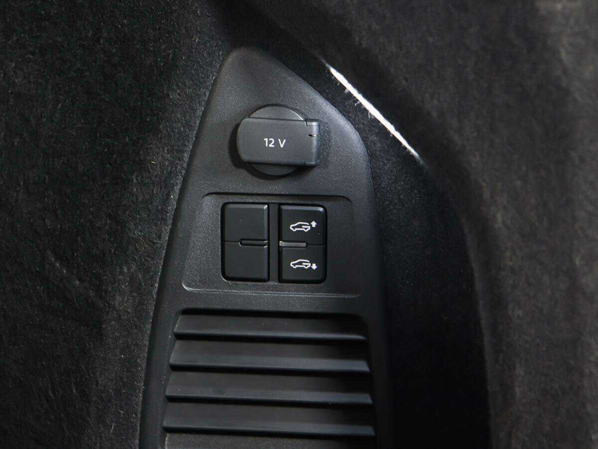 Volkswagen Touareg 2020 года с пробегом. Фото: #23