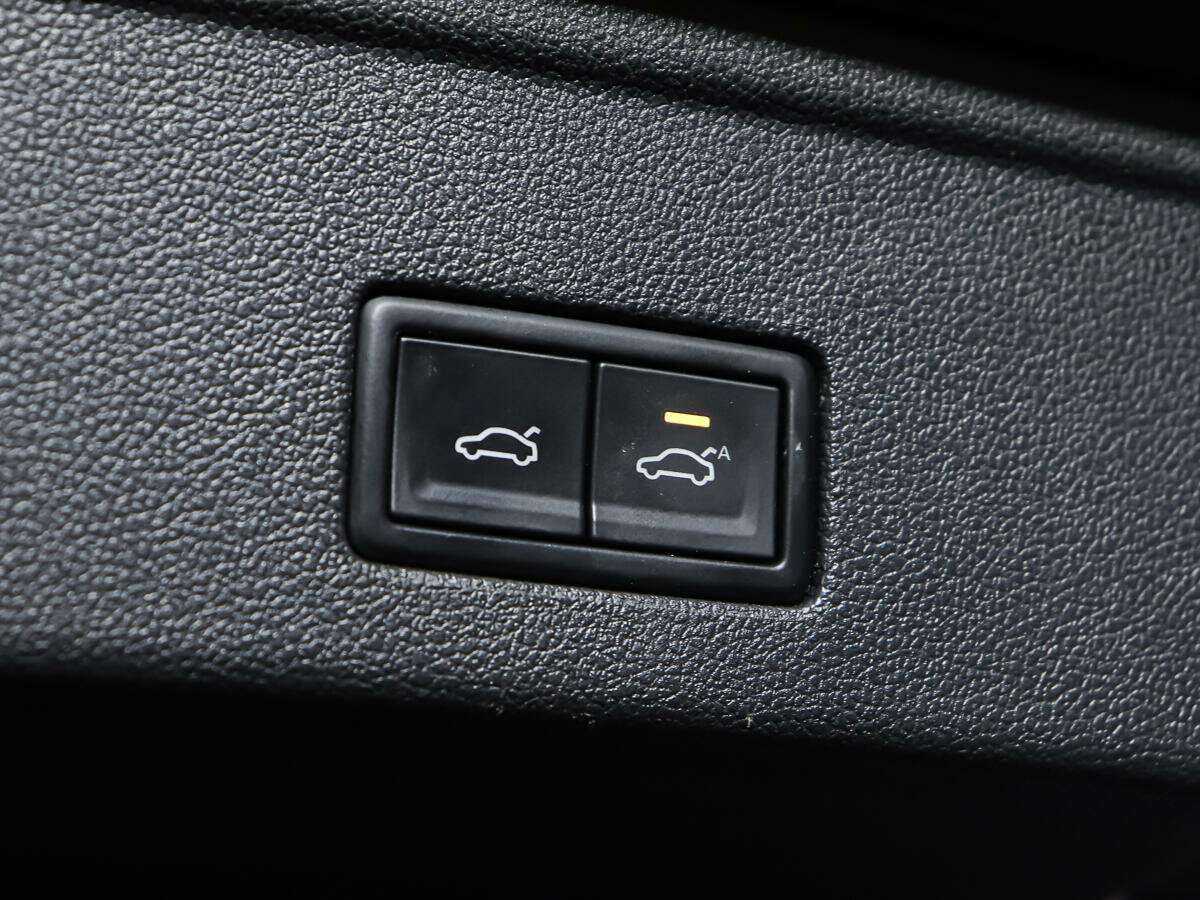 Volkswagen Touareg 2020 года с пробегом. Фото: #24