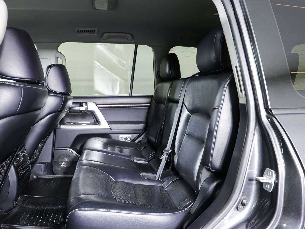 Toyota Land Cruiser 2012 года с пробегом. Фото: #9