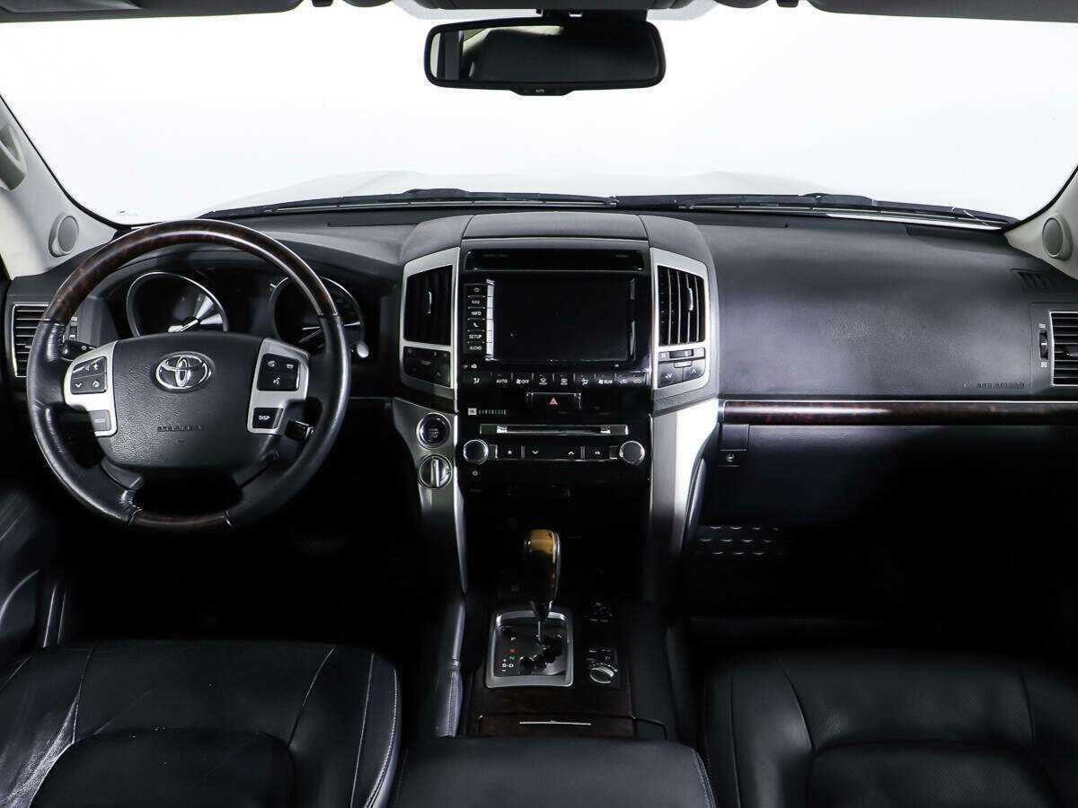 Toyota Land Cruiser 2012 года с пробегом. Фото: #11