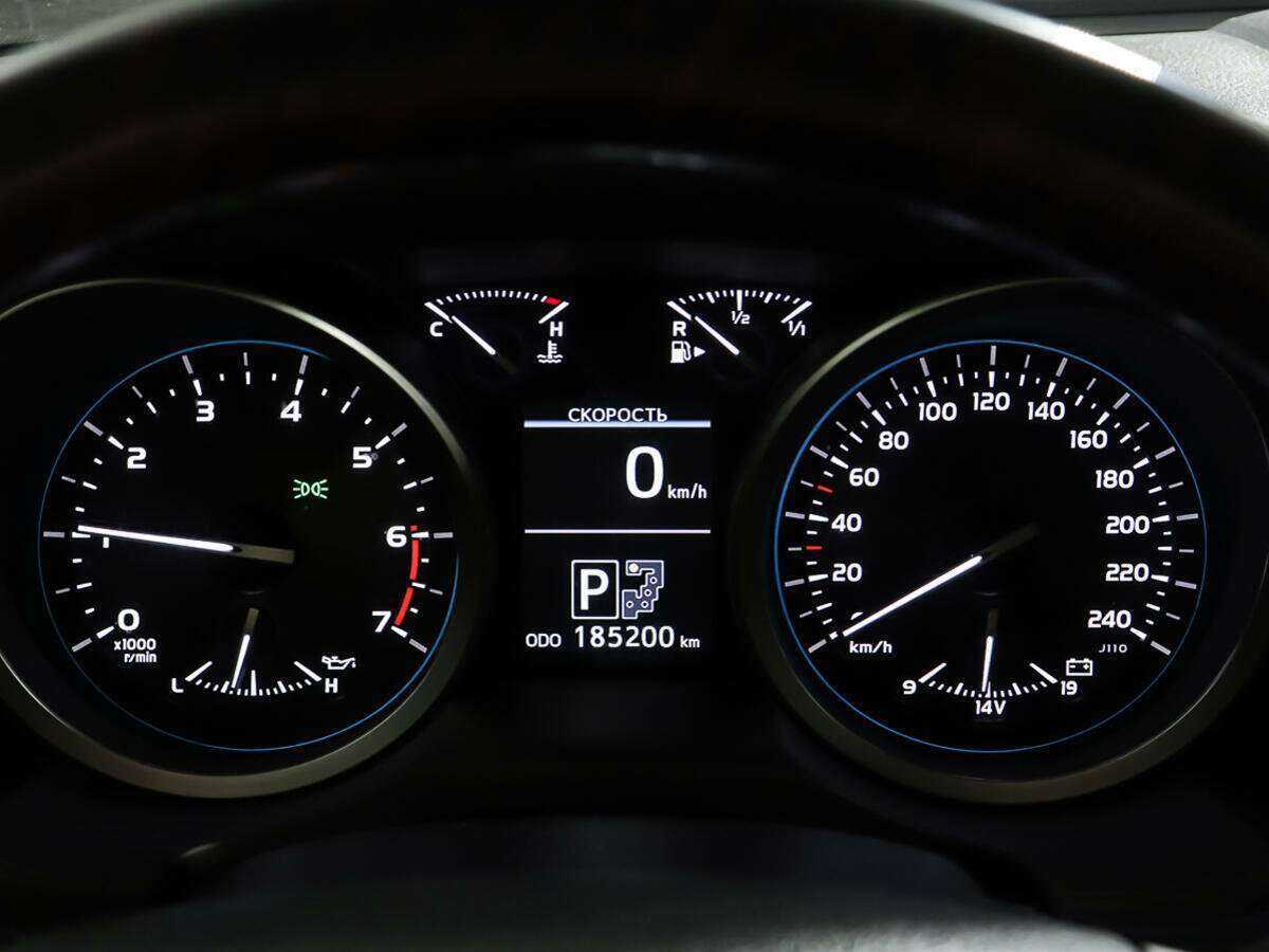 Toyota Land Cruiser 2012 года с пробегом. Фото: #14