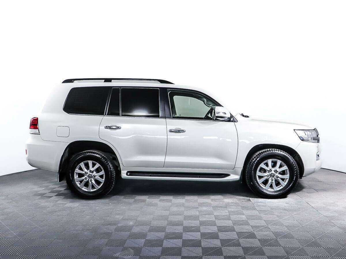 Toyota Land Cruiser 2020 года с пробегом. Фото: #3