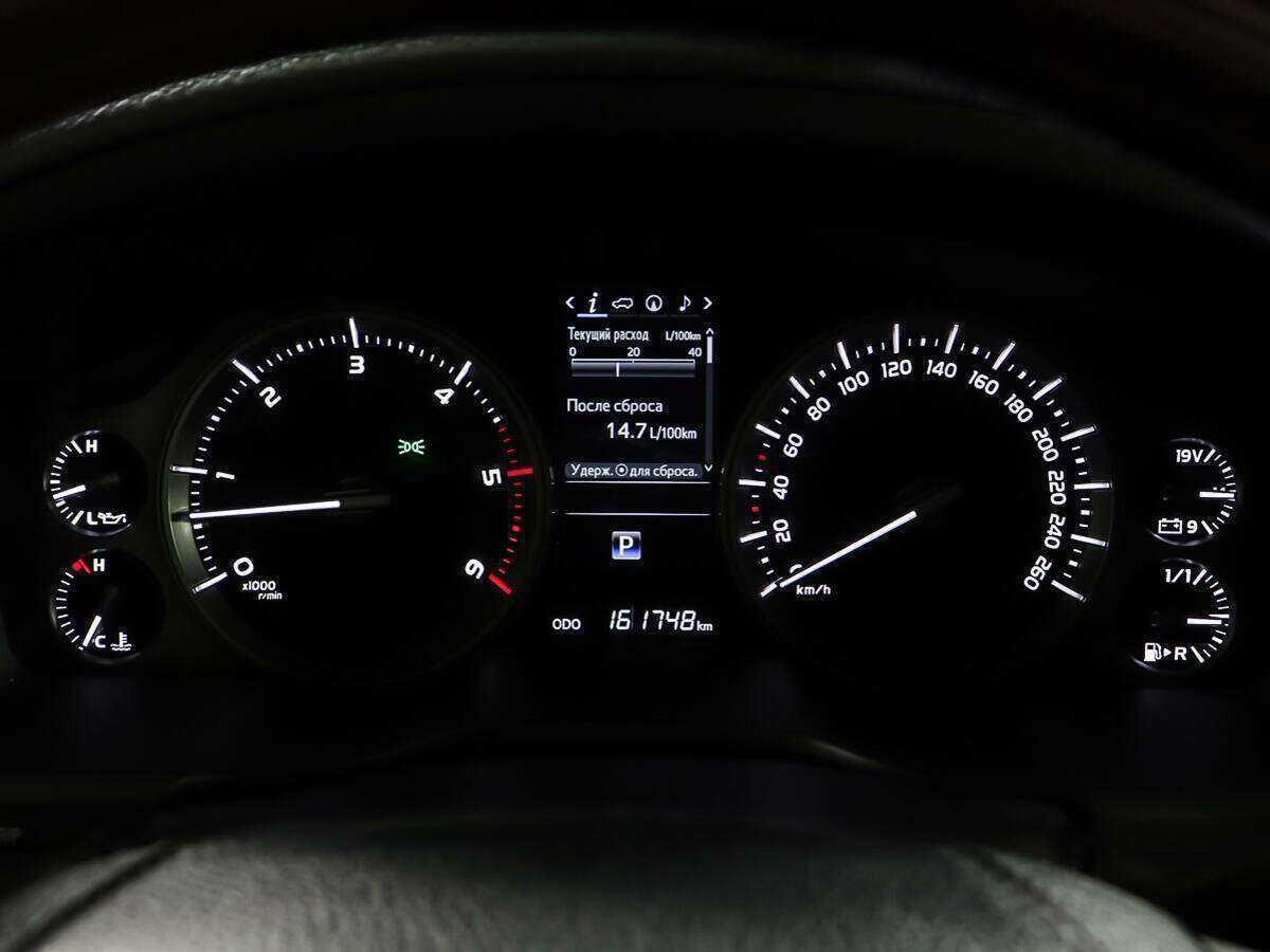 Toyota Land Cruiser 2020 года с пробегом. Фото: #13