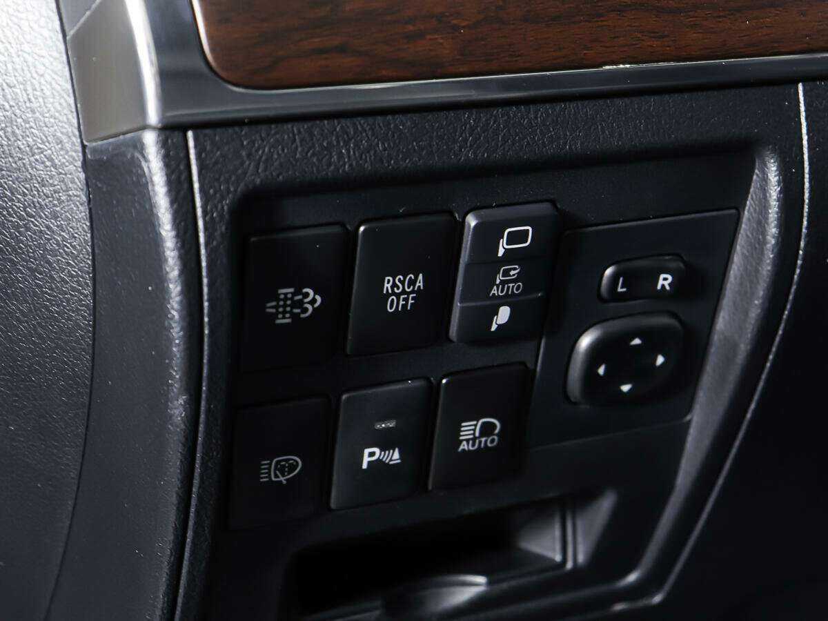 Toyota Land Cruiser 2020 года с пробегом. Фото: #18