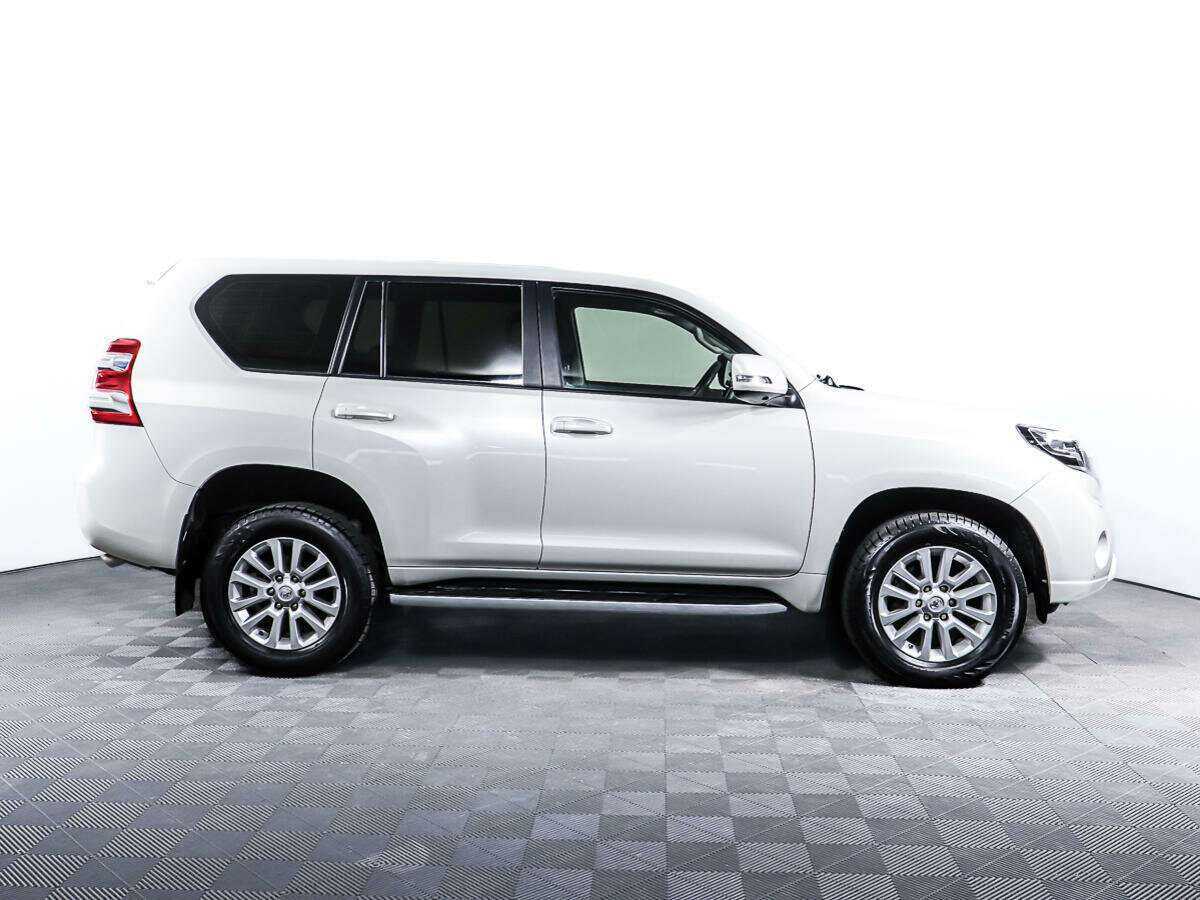 Toyota Land Cruiser Prado 2015 года с пробегом. Фото: #3