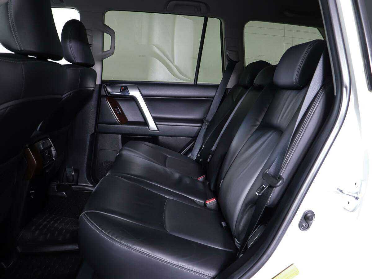 Toyota Land Cruiser Prado 2015 года с пробегом. Фото: #9