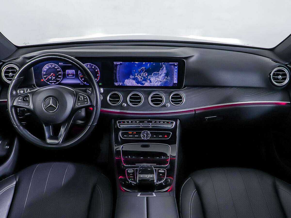 Mercedes-Benz E-Класс 2016 года с пробегом. Фото: #9