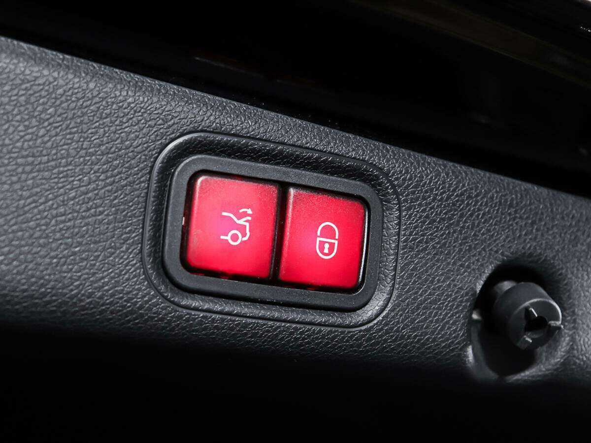 Mercedes-Benz E-Класс 2016 года с пробегом. Фото: #19