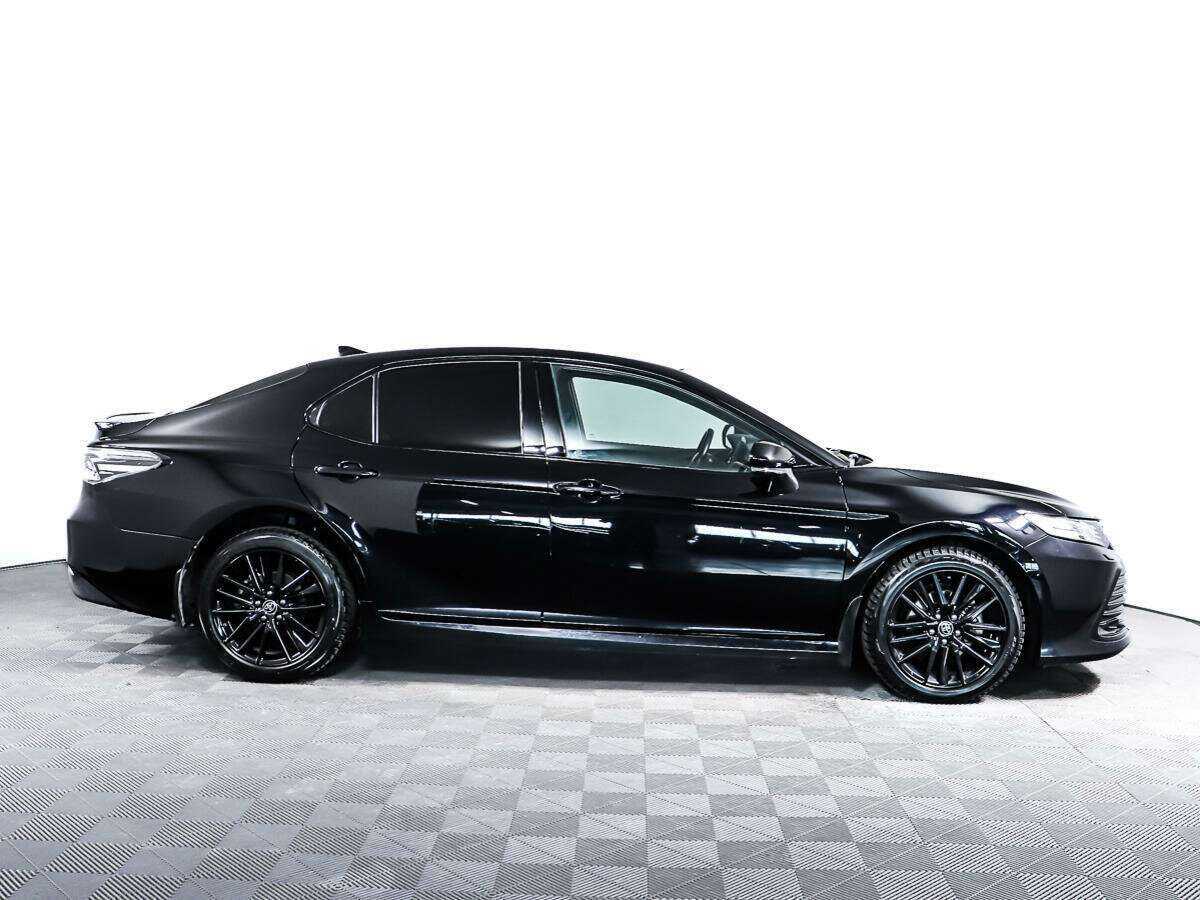 Toyota Camry 2021 года с пробегом. Фото: #3