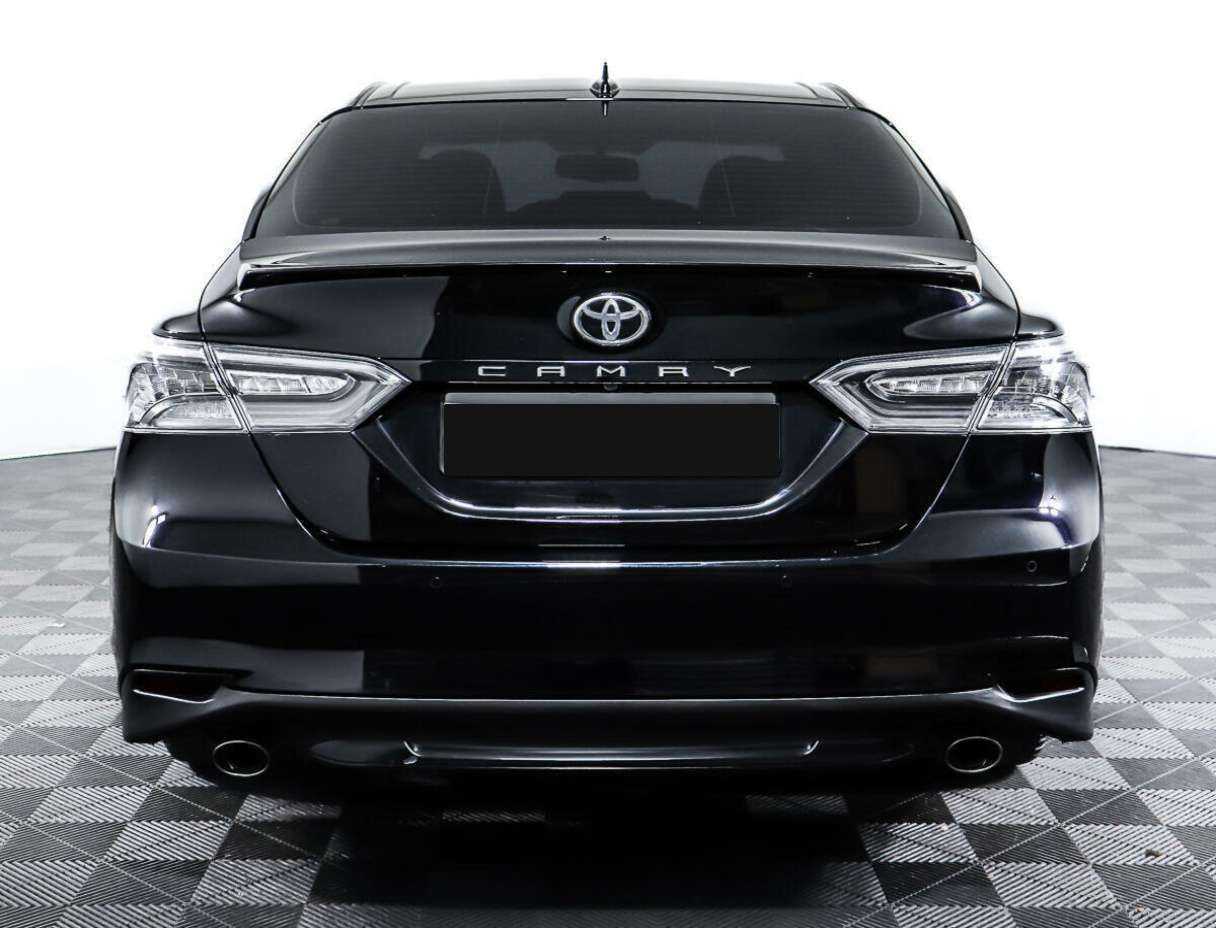 Toyota Camry 2021 года с пробегом. Фото: #5