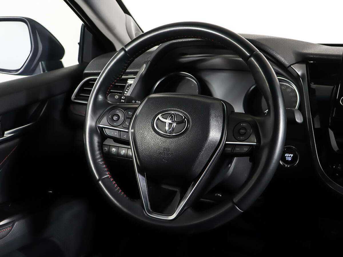 Toyota Camry 2021 года с пробегом. Фото: #14