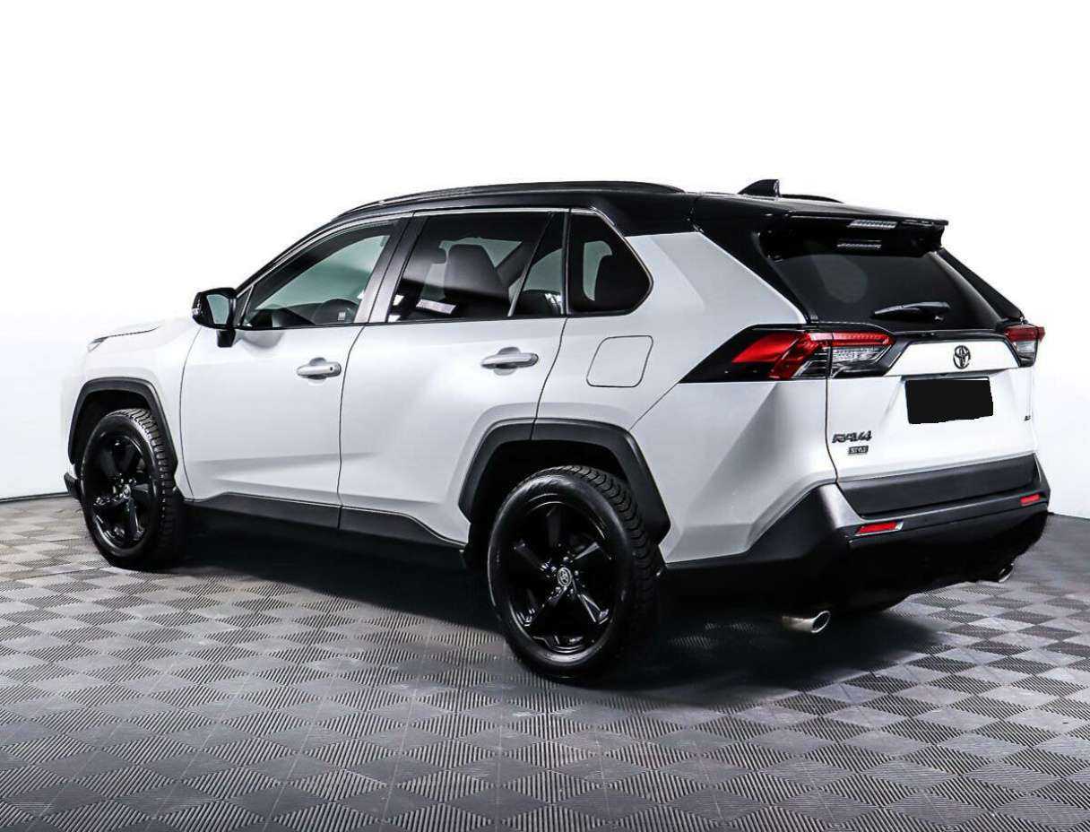 Toyota RAV4 2021 года с пробегом. Фото: #6