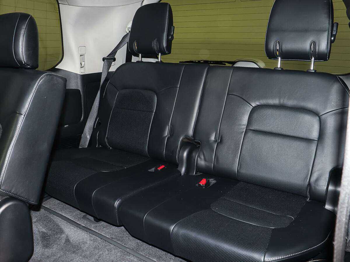 Toyota Land Cruiser 2012 года с пробегом. Фото: #9