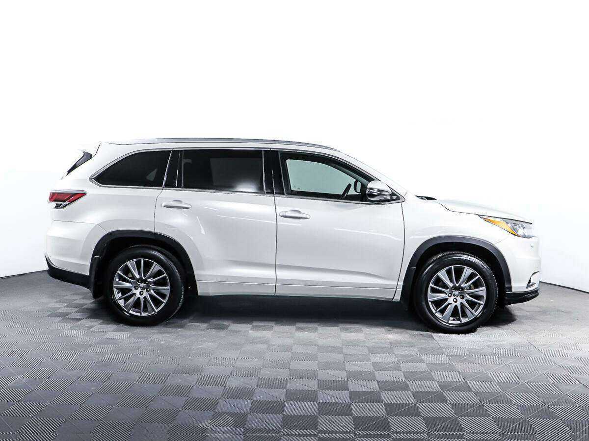 Toyota Highlander 2015 года с пробегом. Фото: #3