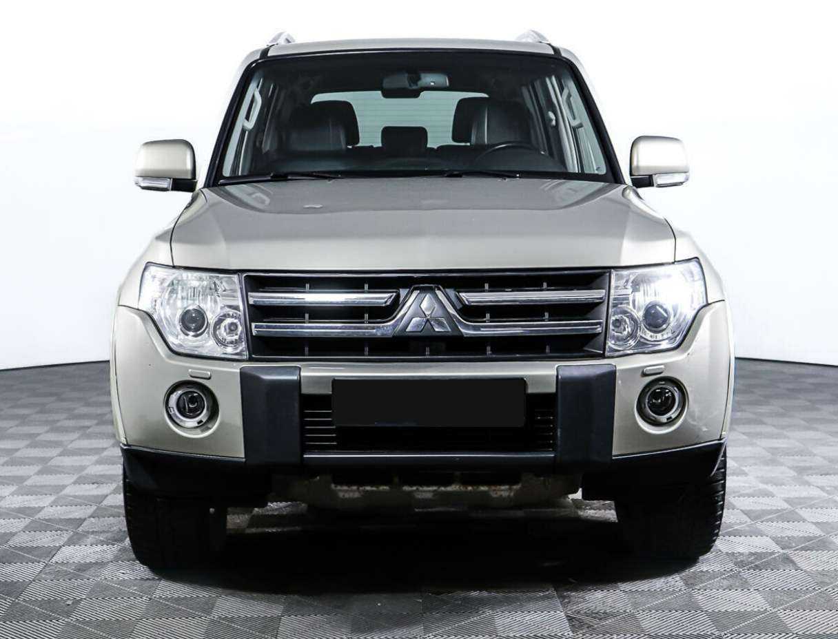 Mitsubishi Pajero 2008 года с пробегом. Фото: #1