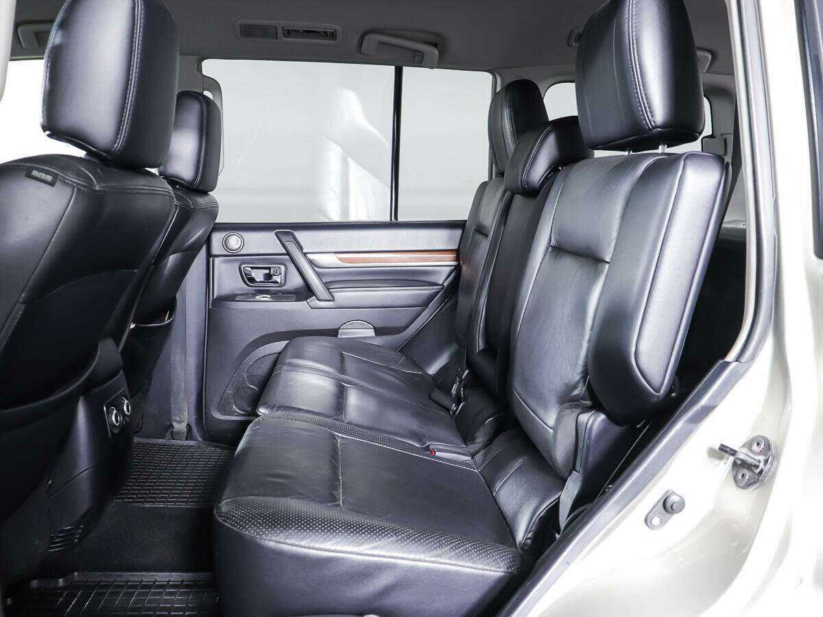 Mitsubishi Pajero 2008 года с пробегом. Фото: #8