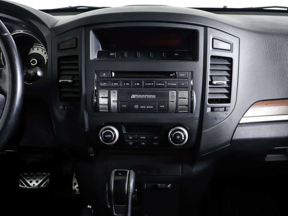 Mitsubishi Pajero 2008 года с пробегом. Фото: #10