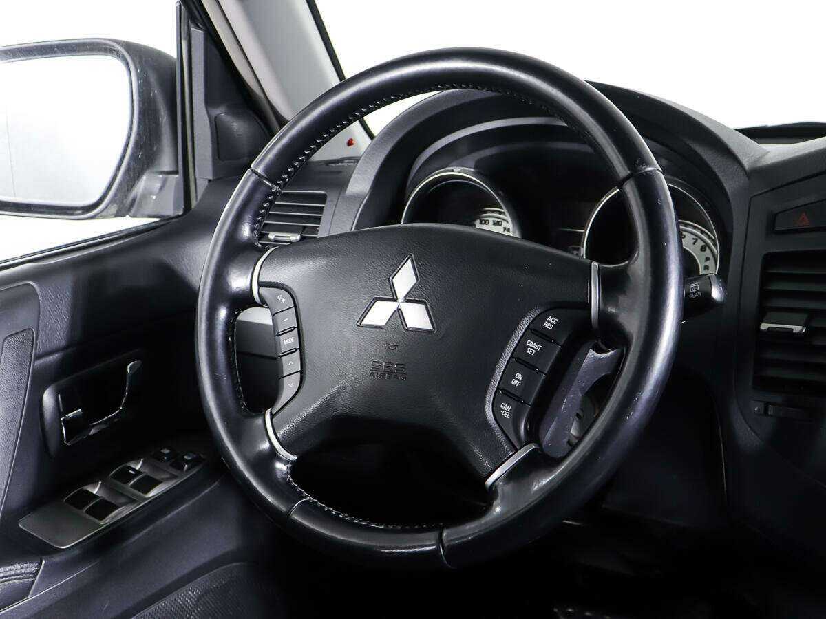 Mitsubishi Pajero 2008 года с пробегом. Фото: #13