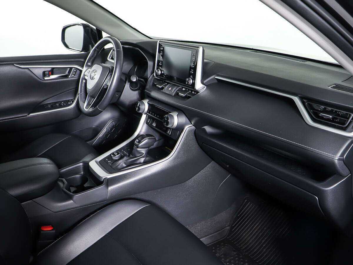 Toyota RAV4 2020 года с пробегом. Фото: #8