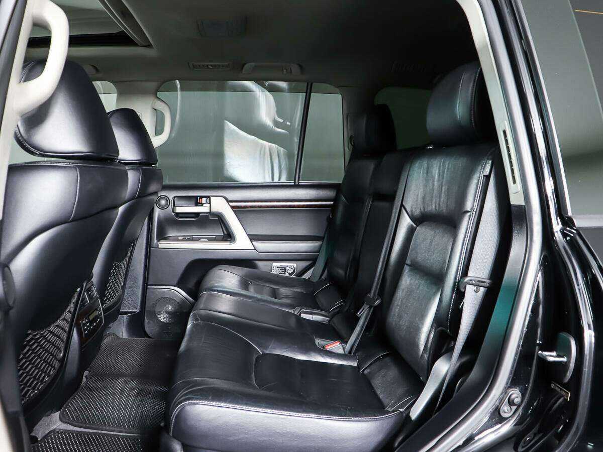Toyota Land Cruiser 2011 года с пробегом. Фото: #7