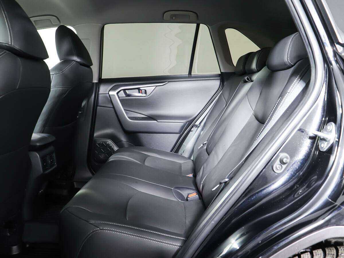 Toyota RAV4 2022 года с пробегом. Фото: #9