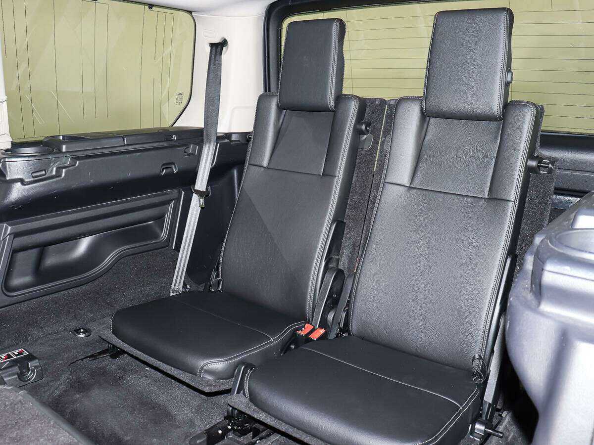 Land Rover Discovery 2010 года с пробегом. Фото: #10