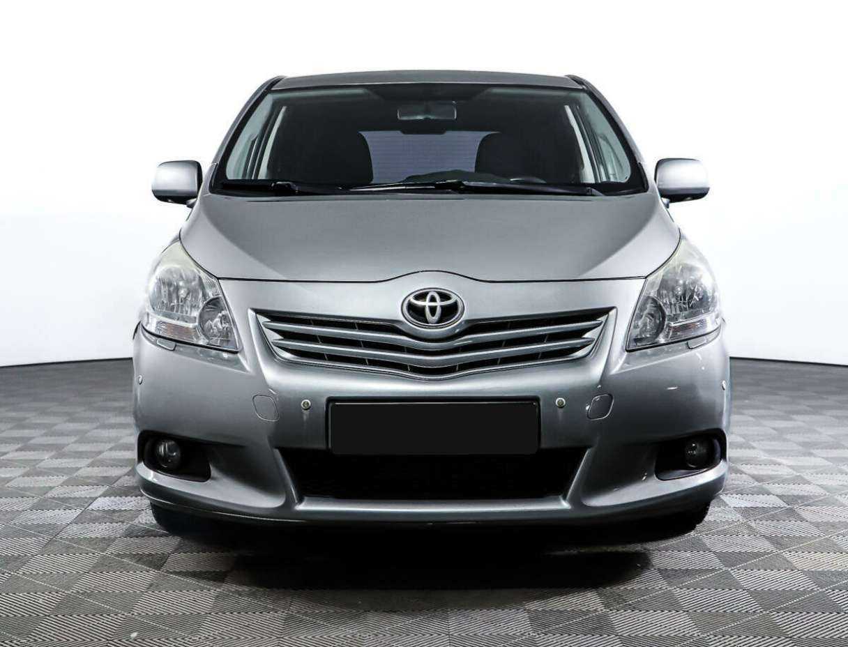 Toyota Verso 2011 года с пробегом. Фото: #1