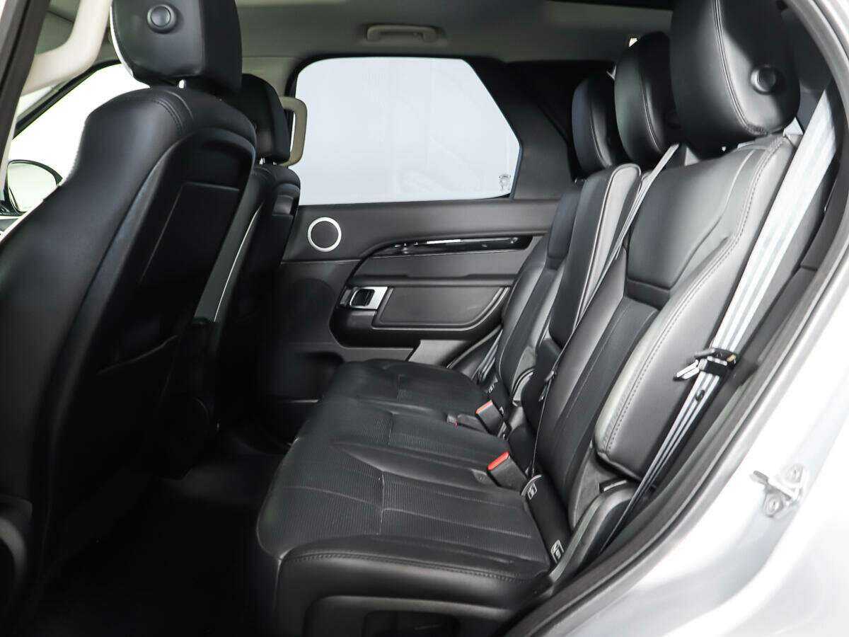 Land Rover Discovery 2018 года с пробегом. Фото: #9