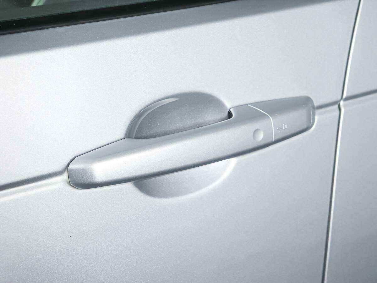 Land Rover Discovery 2018 года с пробегом. Фото: #16