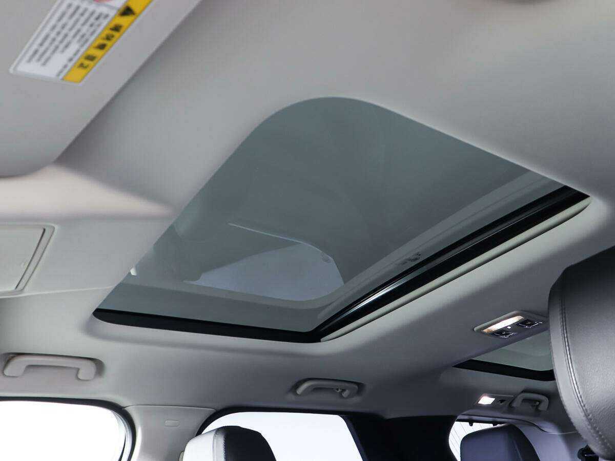 Land Rover Discovery 2018 года с пробегом. Фото: #23