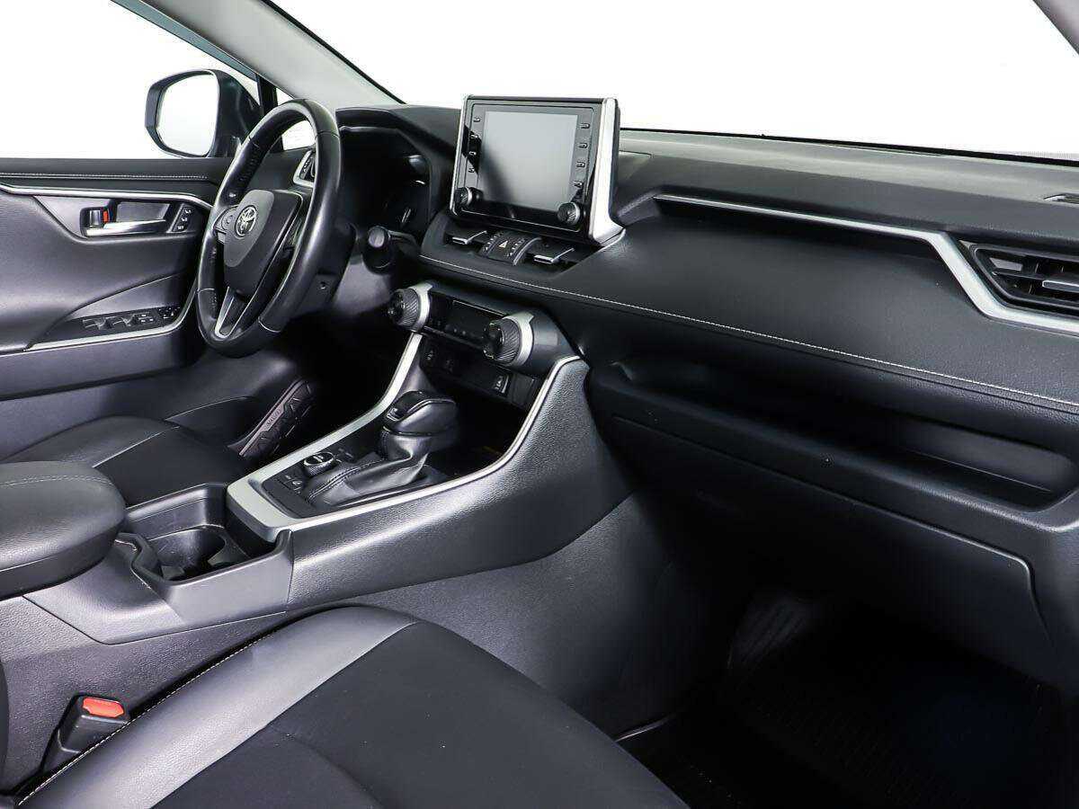 Toyota RAV4 2021 года с пробегом. Фото: #8